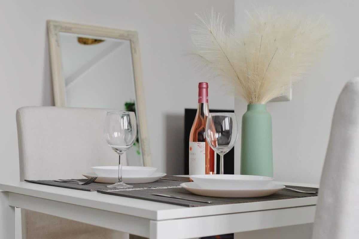 Oasis Suite - Subway 50 Meters Just 5 Minutes From Duomo Milan Extérieur photo