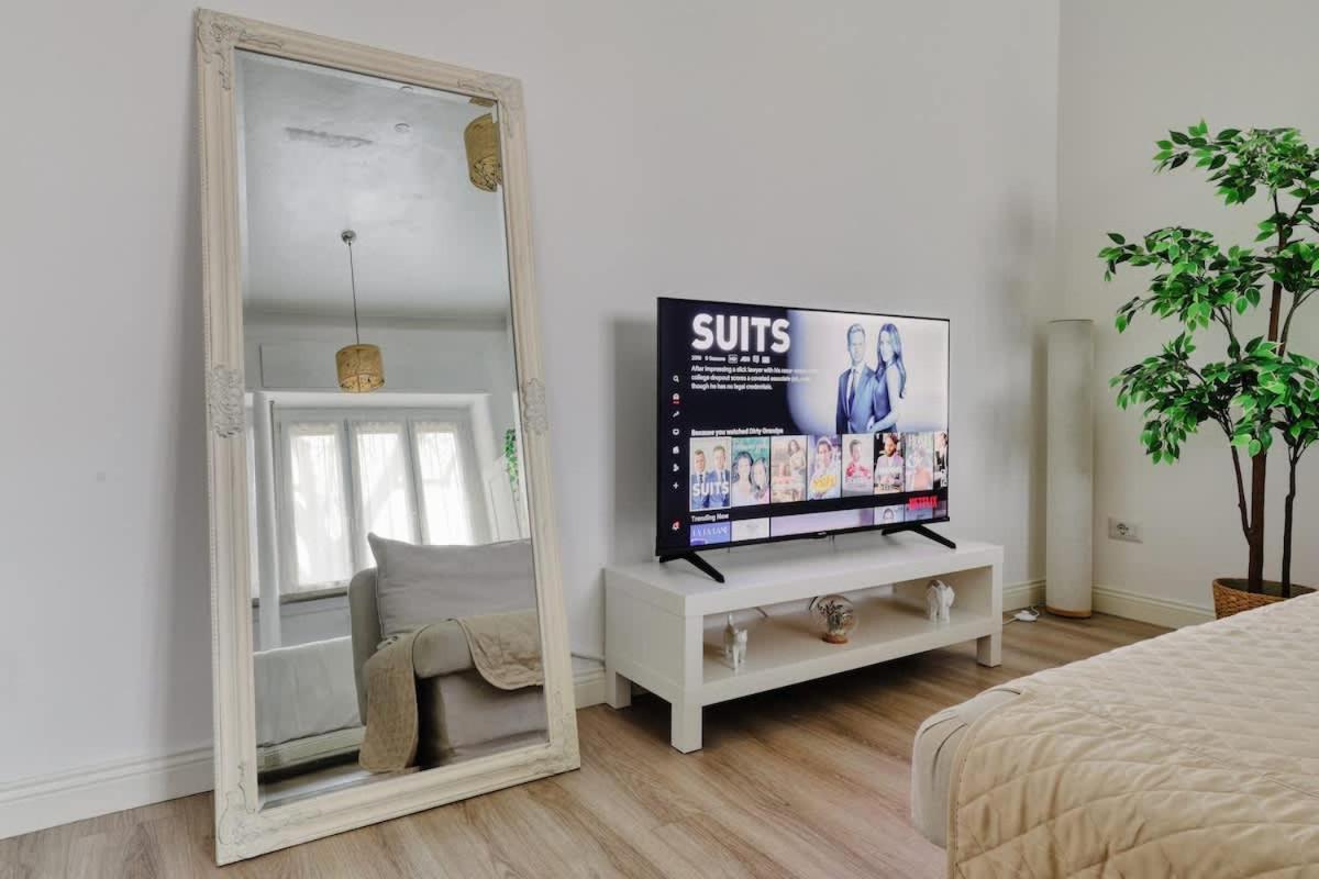 Oasis Suite - Subway 50 Meters Just 5 Minutes From Duomo Milan Extérieur photo